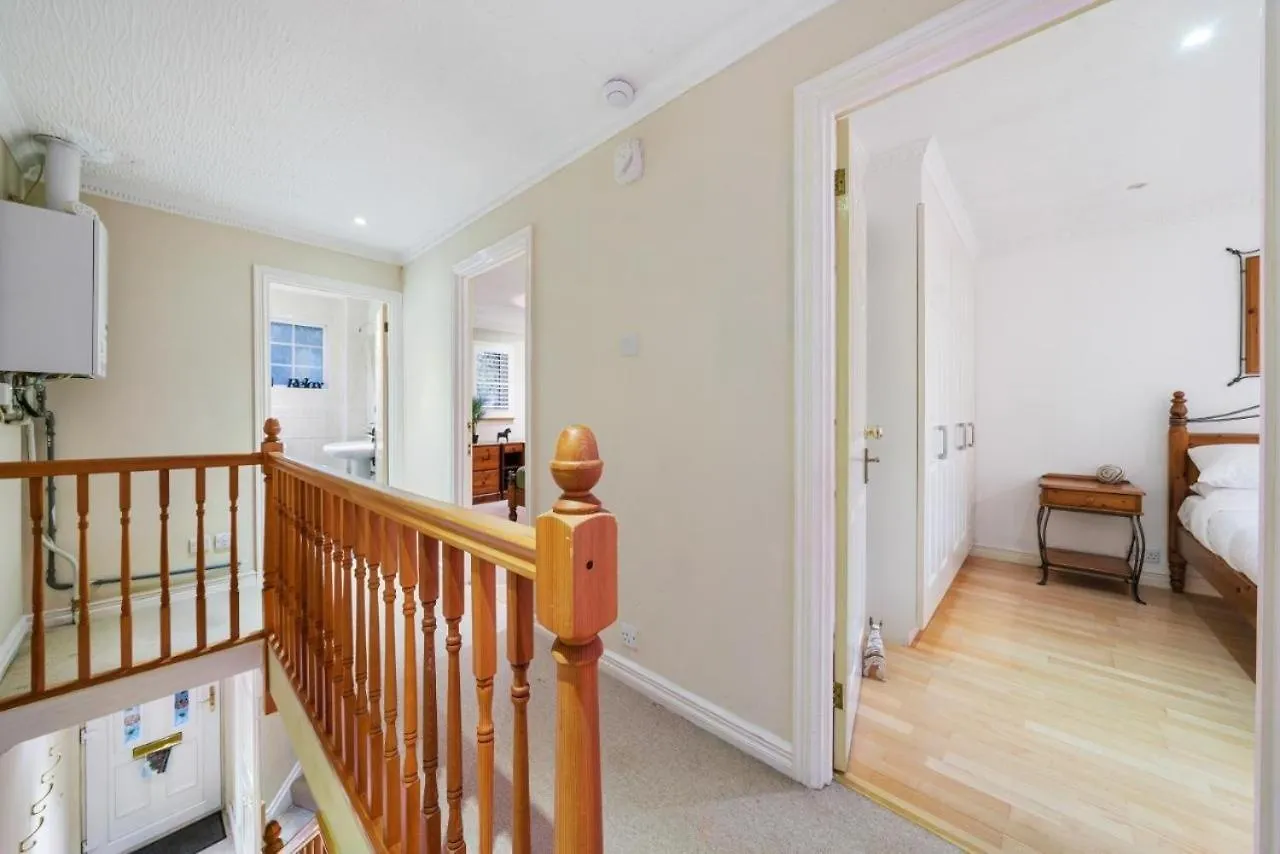 House With Parking Near London Bridge Villa Holiday home