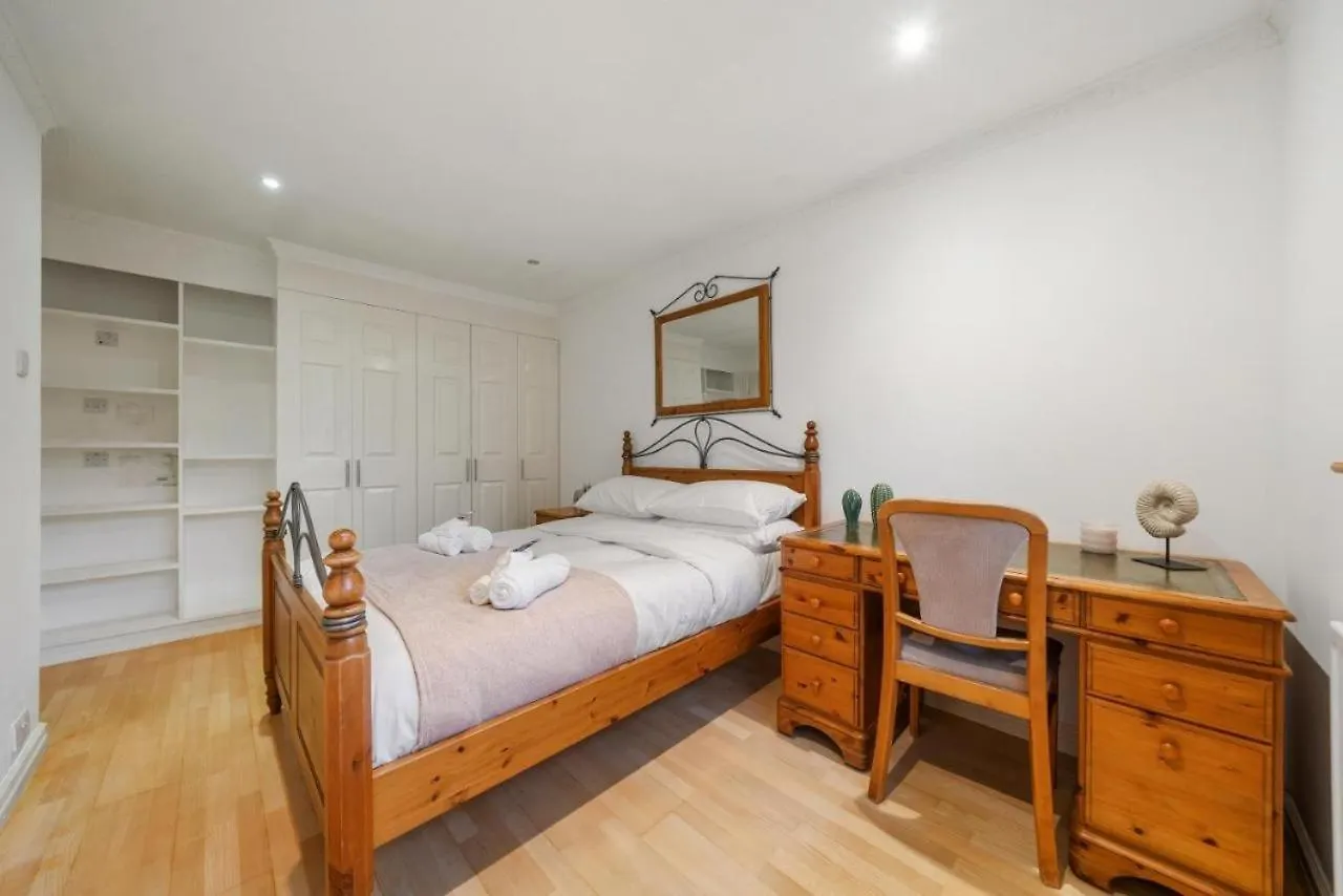 Holiday home House With Parking Near London Bridge Villa
