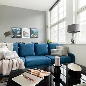 Apartment Modern And Spacious 3 Bed Next To The Shard, London