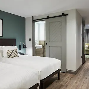 Hotel By Marriott Tower Bridge, London