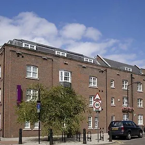 Premier Southwark Hotel